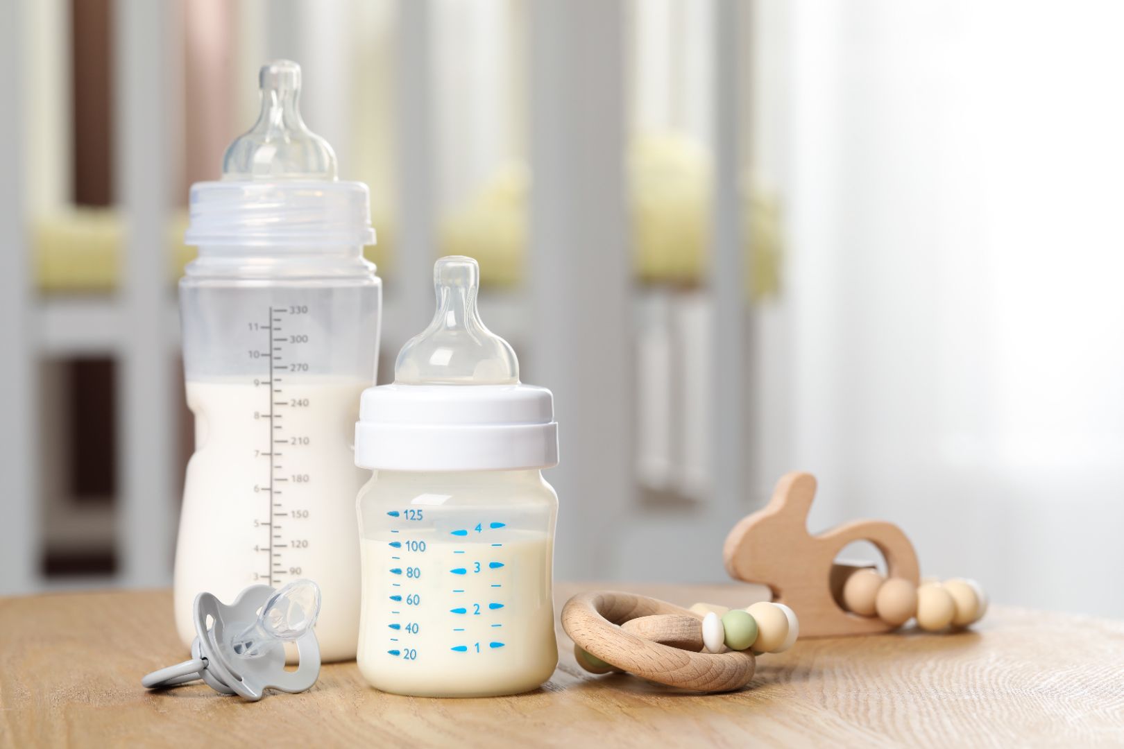Your Guide to Switching Baby Formula: Tips, Side Effects and the Adjustment Period